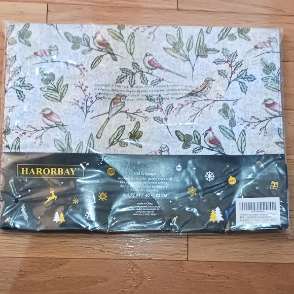 Harorbay Holiday Table Runner 72" Long / Birds & Holly - Picture 4 of 4